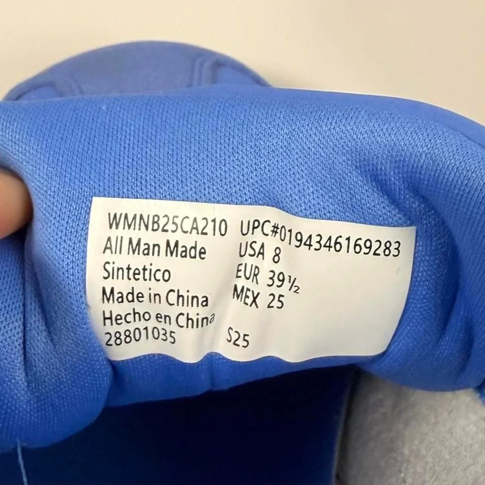 No Boundaries Blue Suede Accent Low Top Gum Sole Sneakers WMNB25CA210 Womens 8